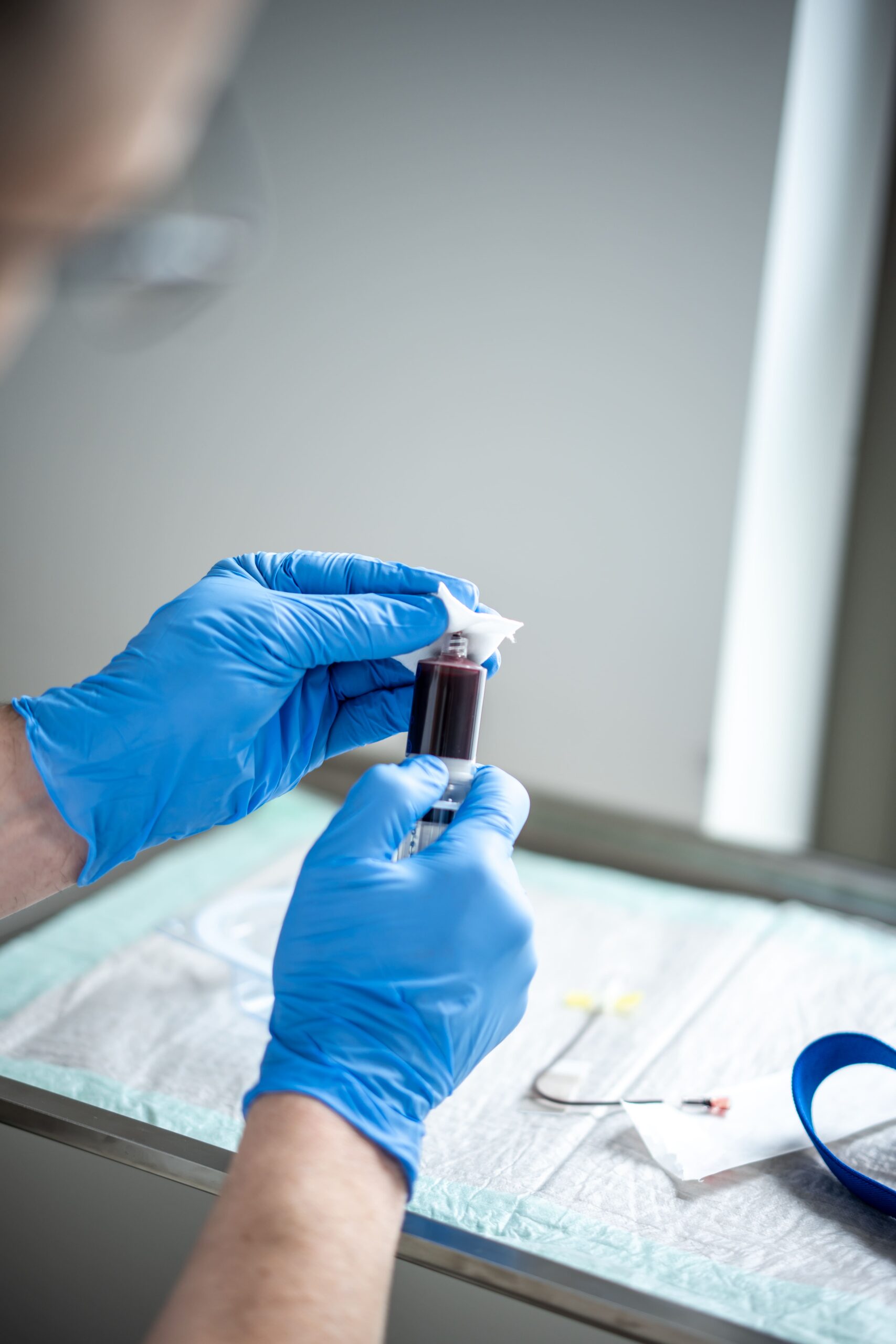 ACP-Röhrchen mit Eigenblut für die regenerative Gelenktherapie